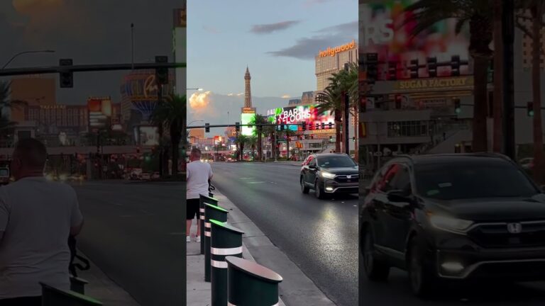 Vegas Strip nearly empty on a Friday Night!